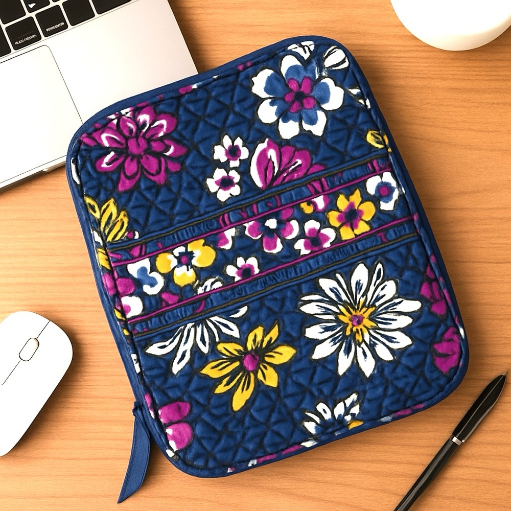 Vera Bradley Quilted Laptop Sleeve Floral Print w/ Leopard Lining & pocket